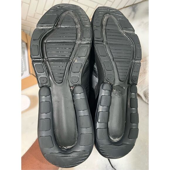 Nike Air Max 270 Triple Black Men’s Size 9.5 AH8050-005 All Black Sneakers main image 9